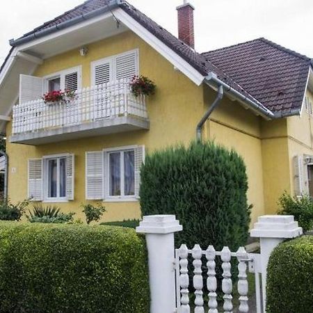 Gizella Haz Lägenhet Keszthely Exteriör bild